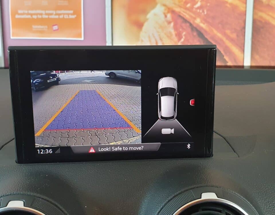 audi q2 reverse camera