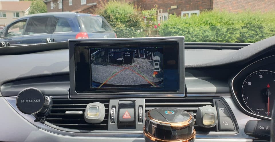 audi reverse camera black screen