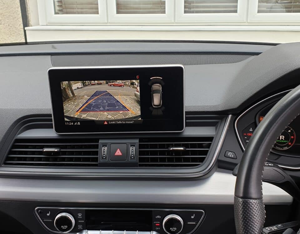 audi q5 reverse camera