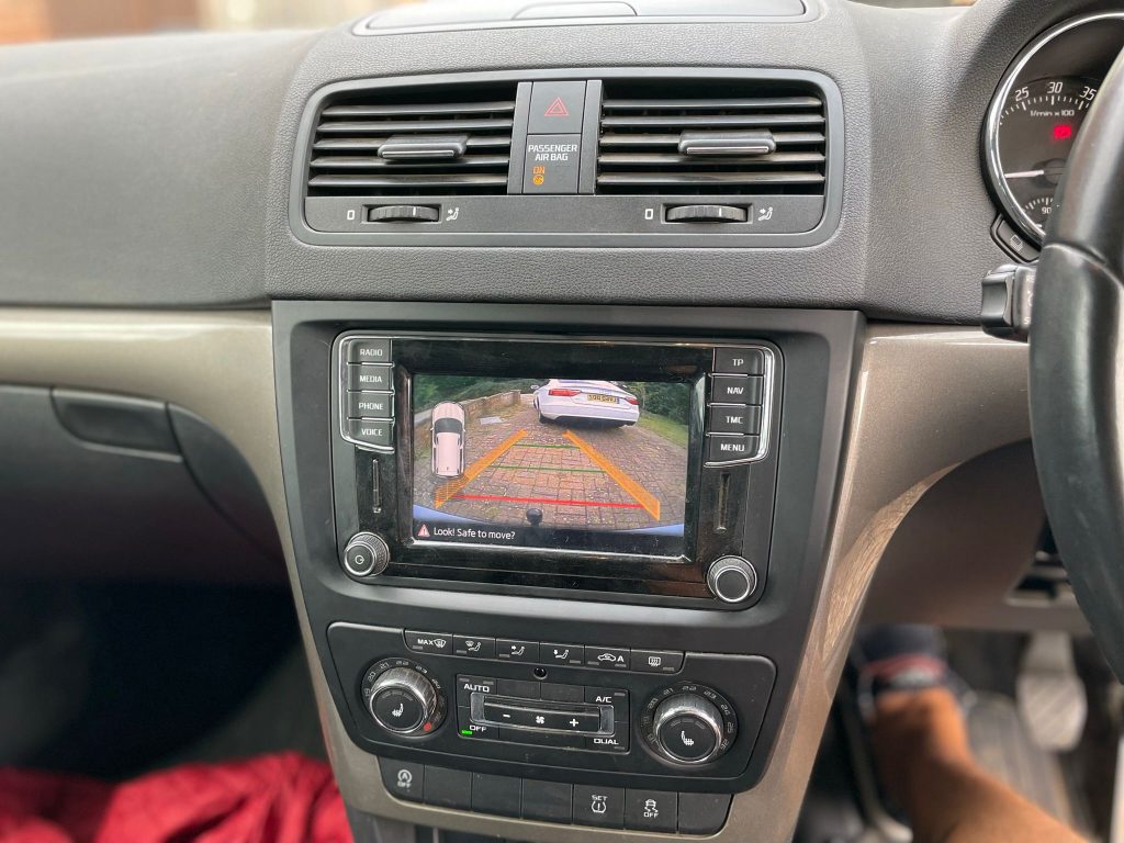 Skoda Yeti Reverse Camera