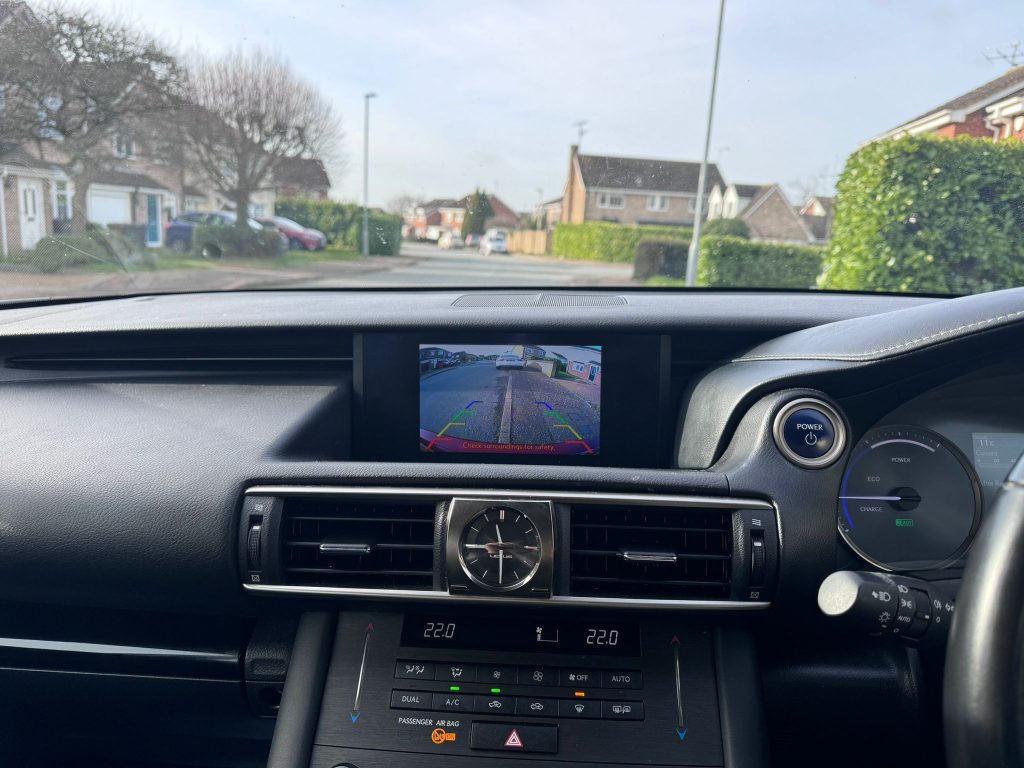 Lexus IS 300h Reverse Camera