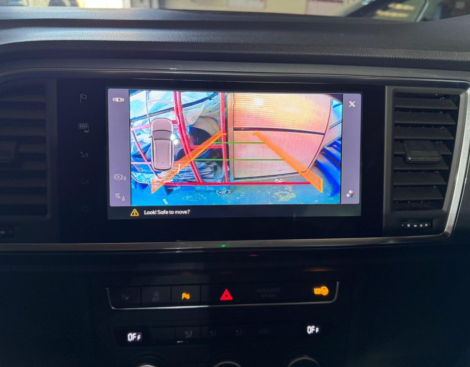 Seat Ateca Reverse Camera - Cambridge Parking Sensors
